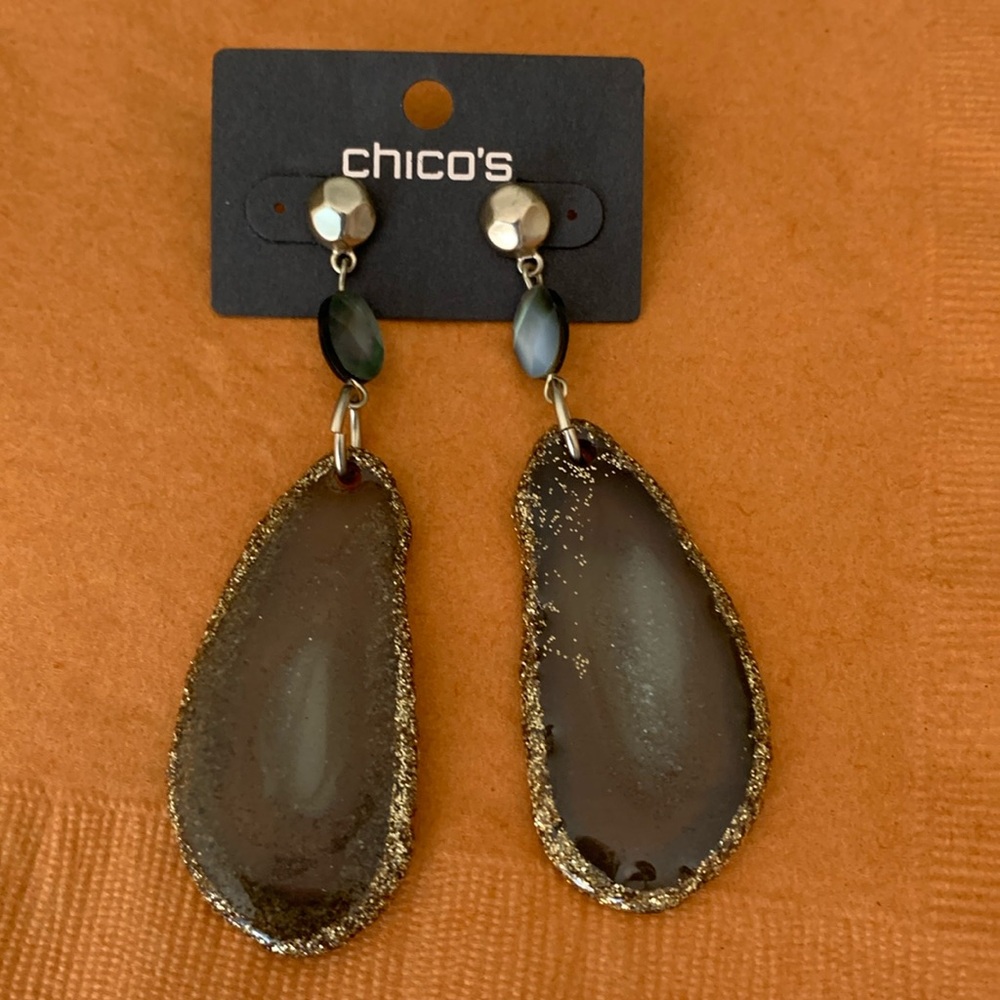 Dangle earrings